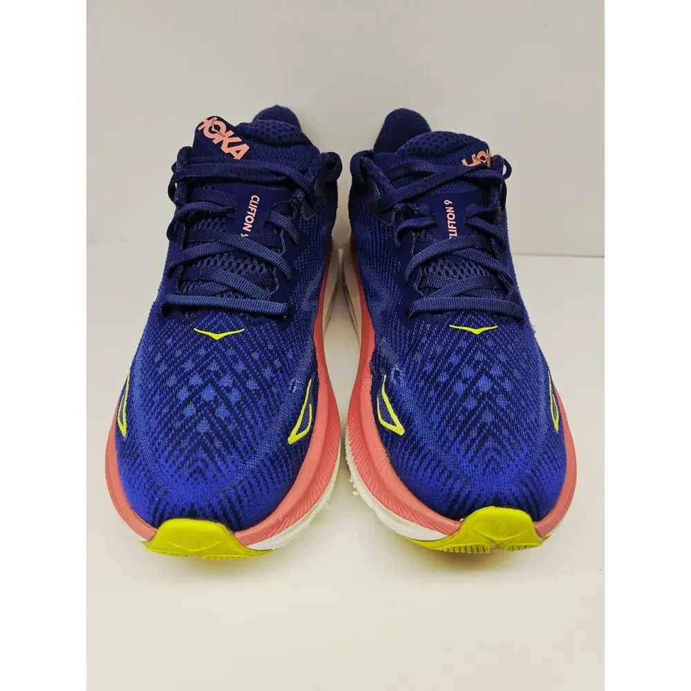 Hoka Women 9 Comfy footwear//